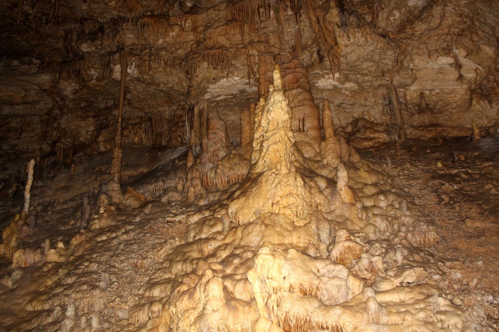elenkos20080-cave-818044_1920.jpg elenkos20080-cave-818044_1920.jpg