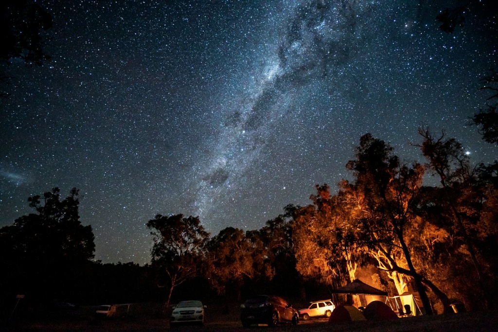 треккинг Австралия alistair-mackenzie-WvM3RQSElRc-unsplash.jpg