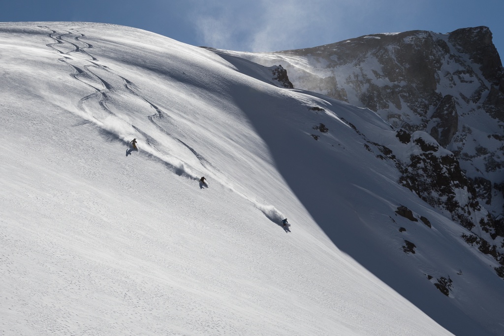 chileheliski1.jpg operator_gallery_0bb9e38add750eb7ab680bd6ce9e0047.jpg