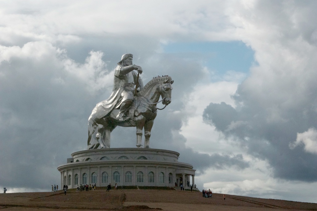 туризм Монголия tolunay-karavar-OeYNUhx_FdU-unsplash.jpg